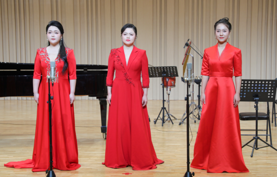 “经典浸濡”大讲堂系列活动第二十七讲暨太阳成集团tyc151cc、美育工作部2024新年联欢会——红楼梦组曲